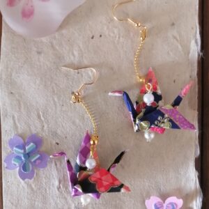 "Tsuru" Earrings – Origami "Black Arlequin" Crane in Yuzen Washi Paper