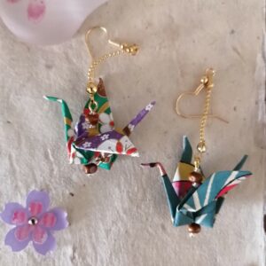 "Tsuru" Earrings – Origami "Green Arlequin" Crane in Yuzen Washi Paper