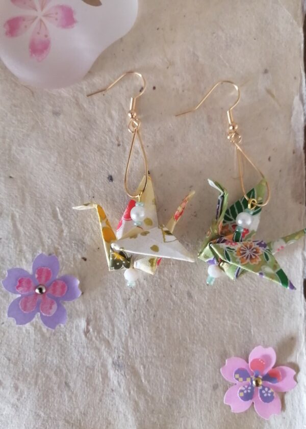 "Tsuru" Earrings – Origami "Nature" Crane in Yuzen Washi Paper