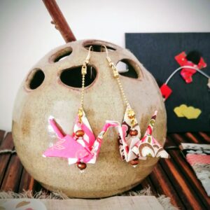 Tsuru Earrings pink autumn-toned with wooden pearls