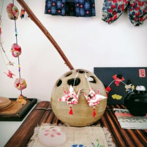 Tsuru Earrings Silver in Yuzen Washi paper - Red Flowers