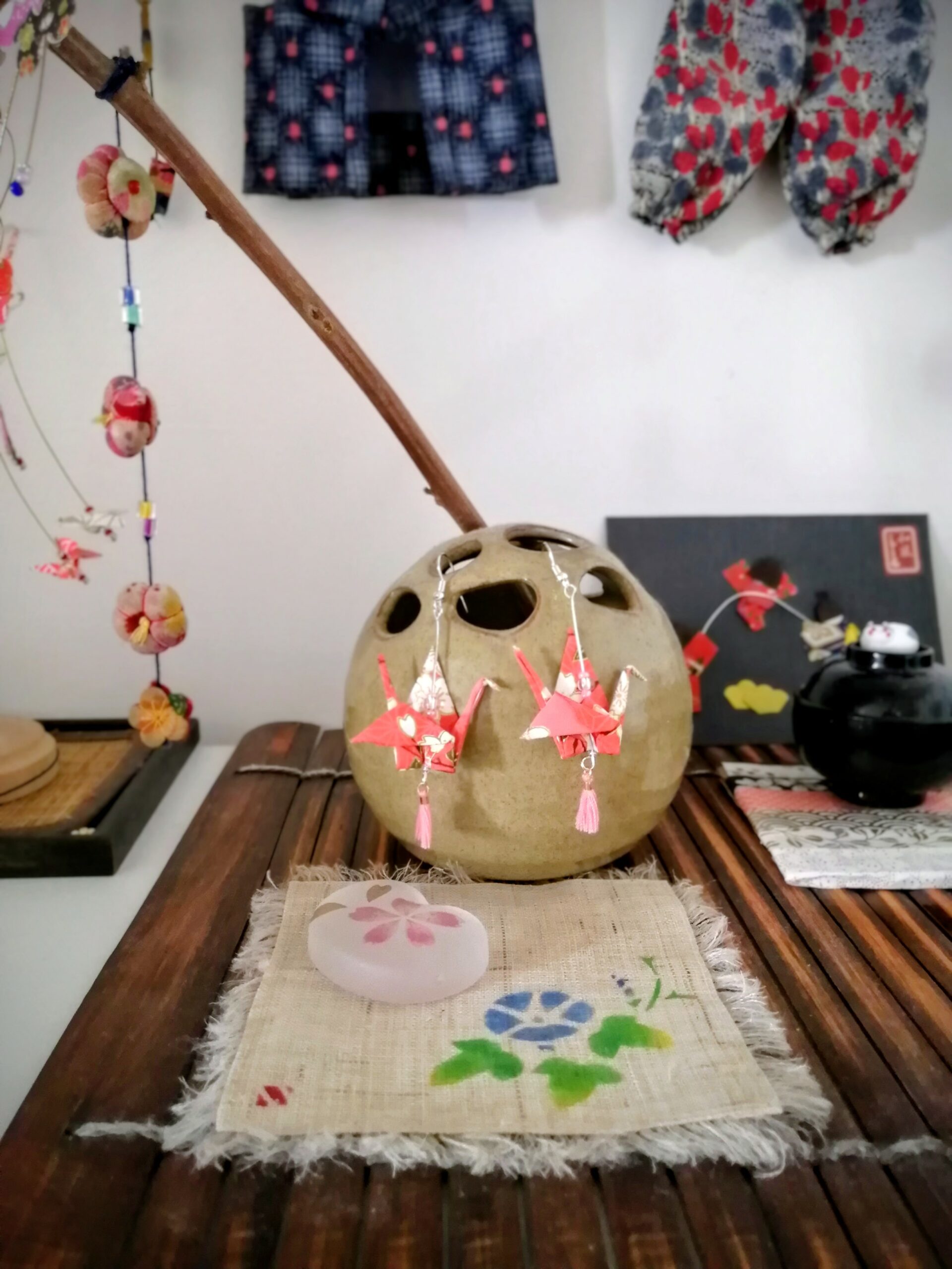 Tsuru Earrings Silver in Yuzen Washi paper - Red Pink Flowers